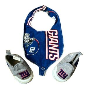 Baby Fanatic Bib and Bootie Set for Giants Fans